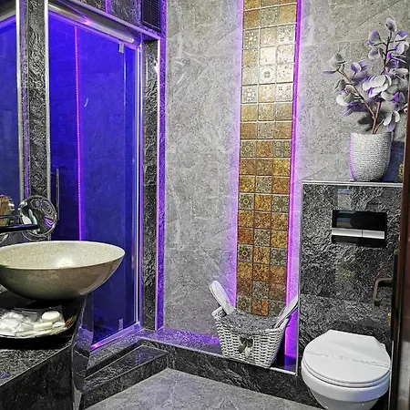 Crystal Apartment