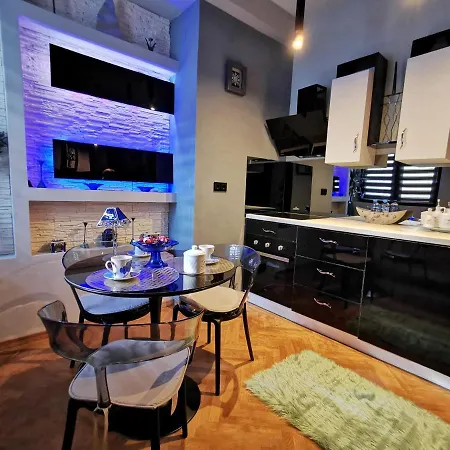 Apartment Crystal *