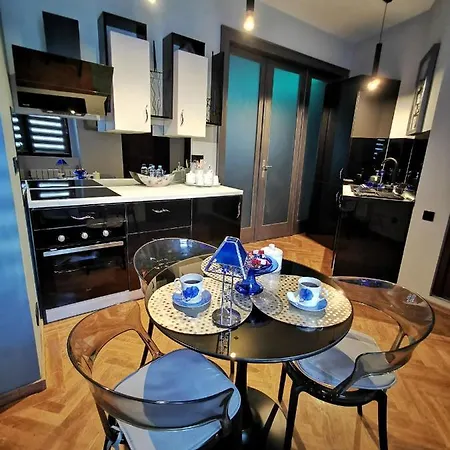 Crystal Apartment